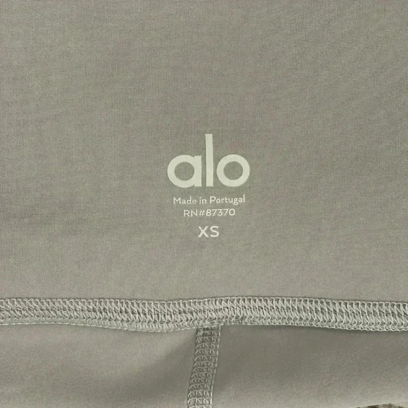 ALO Yoga Ripped Warrior High Waisted Legging NEW - Picture 5 of 6